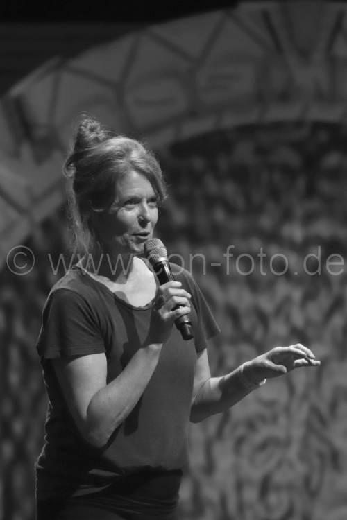 Torri Higginson