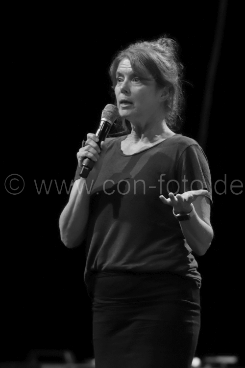 Torri Higginson