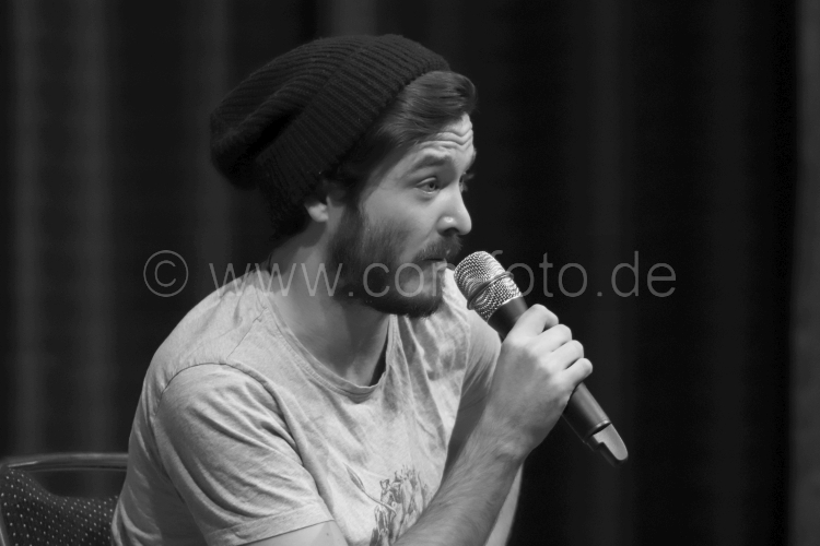 Alexander Vlahos